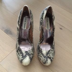 Steve Madden Platform Heels size 7.5